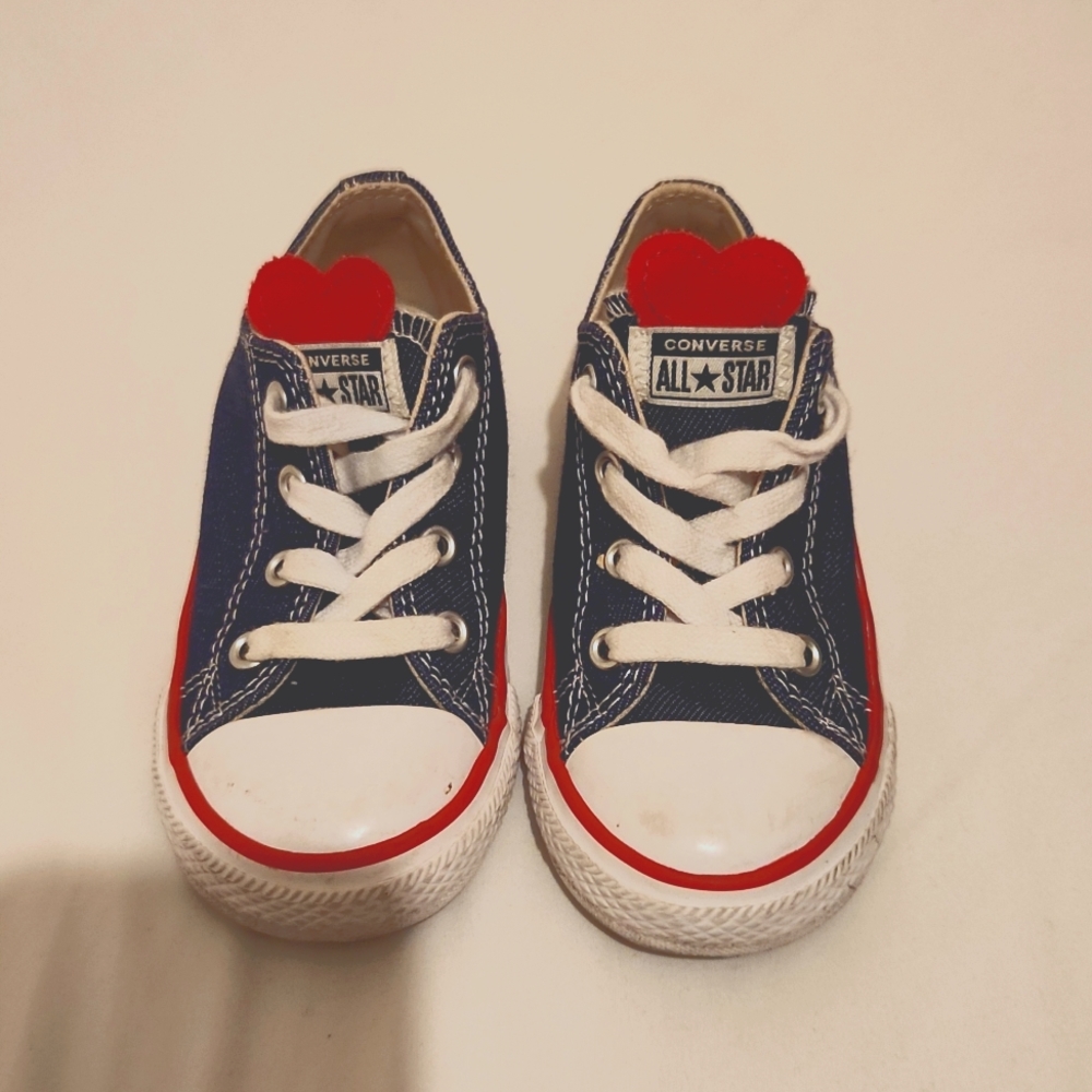 Converse toddler size 8